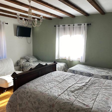 Dona Elvira Y Dona Sol Vivar del Cid Exterior foto