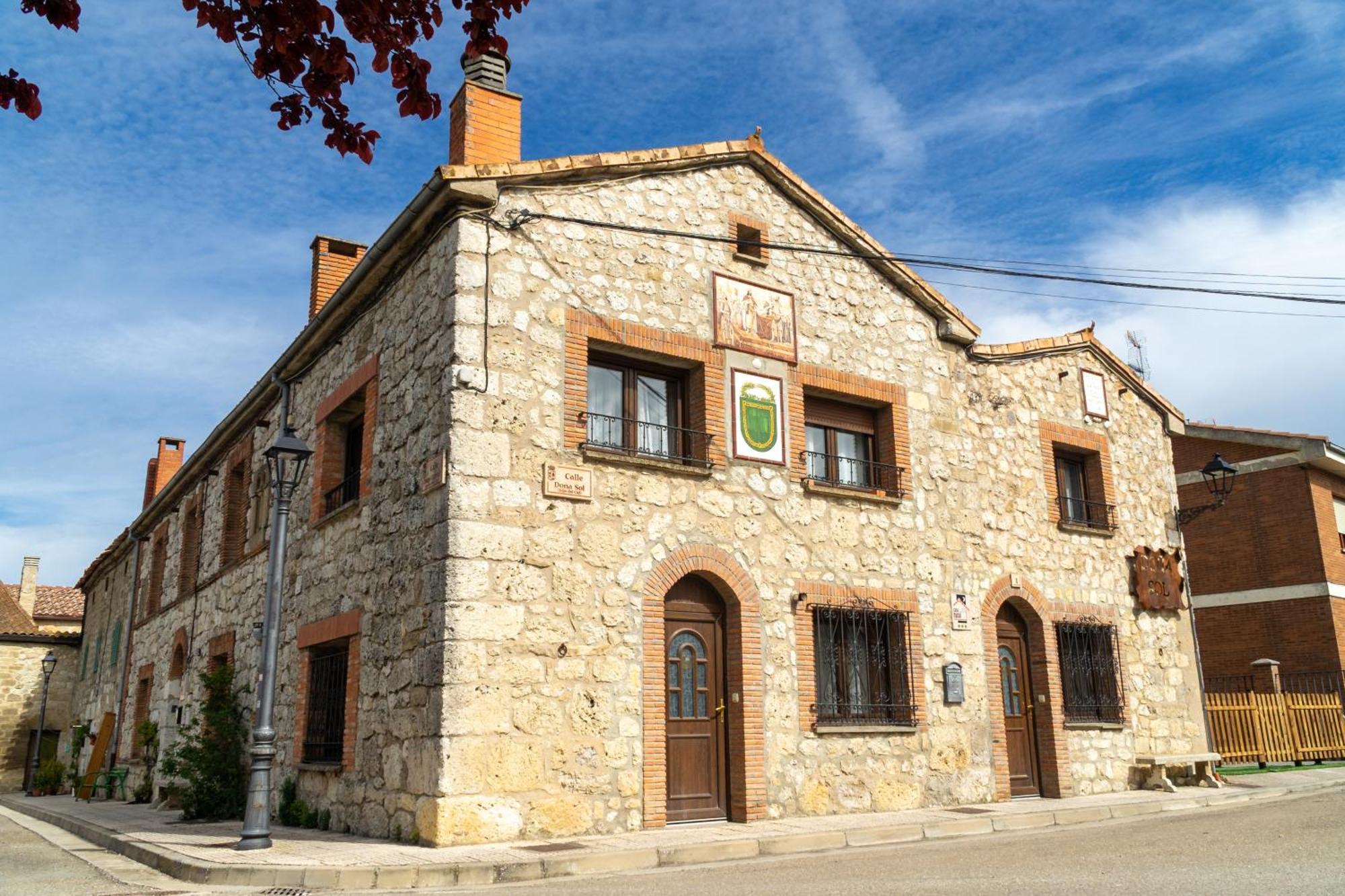 Dona Elvira Y Dona Sol Vivar del Cid Exterior foto